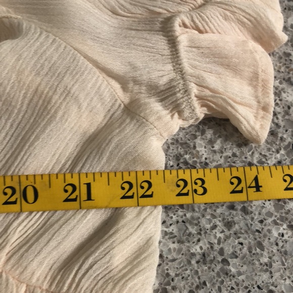 {Entro} NWT Sheer Ruffled Short Sleeve Blouse - Picture 8 of 9